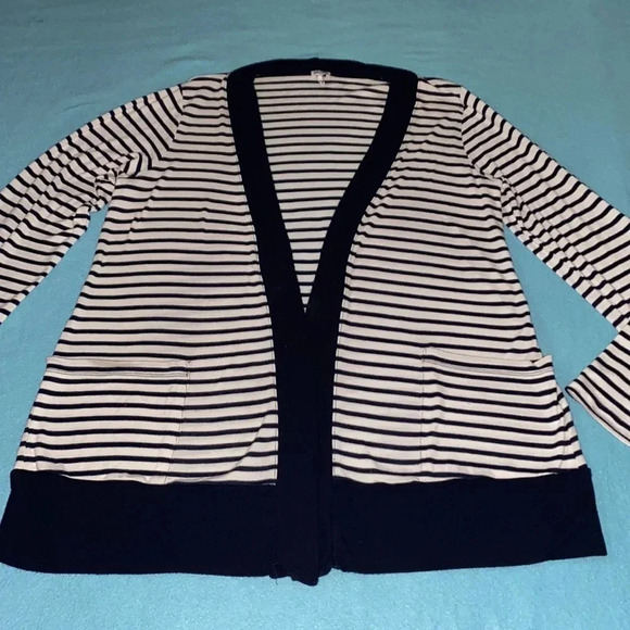 SPLENDID cardigan open front long sleeve button tabs 2 pockets navy white size L - Picture 3 of 14